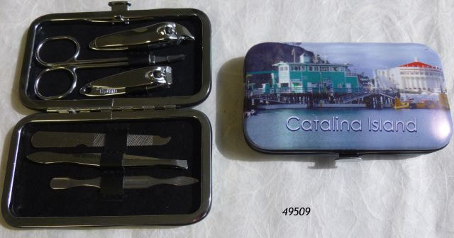 49509 Catalina Island souvenir manicure kit. Harbor scene photo on case. 