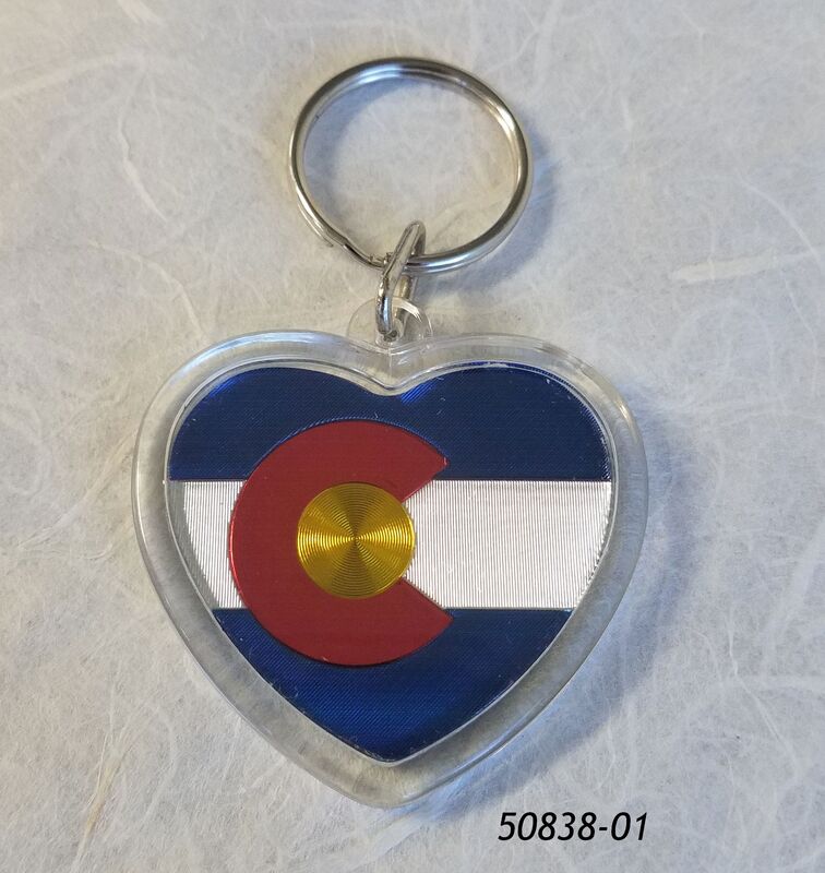 Colorado souvenir heart shape plastic keyring with etched foil flag design. 